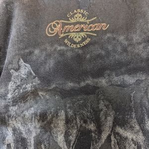 American Classic Sweatshirt...Wolfs